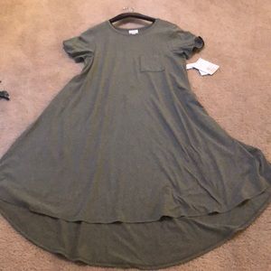 NWT solid Carly